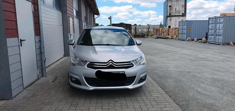 Silber Gebraucht 2012 Citroën C4 Limousine | 4.500 € (Guter Preis) - Bild 1/4