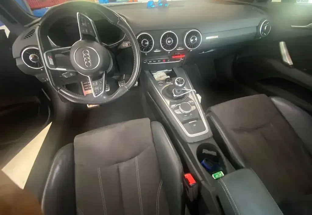 Gebraucht Audi TT Ambiente 179 PS (131 kW) 2017 Blau Coupé