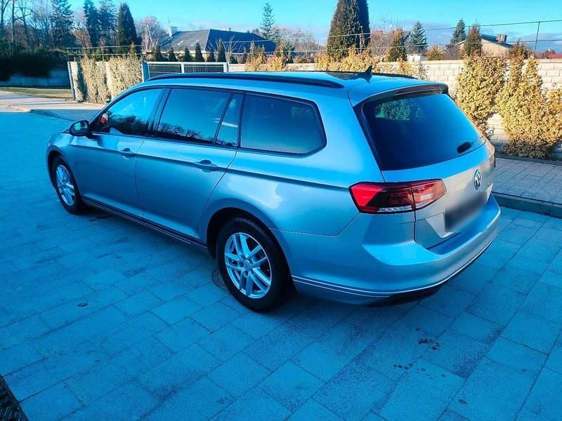 Gebraucht VW Passat 150 PS (110 kW) 2020 Silber Kombi