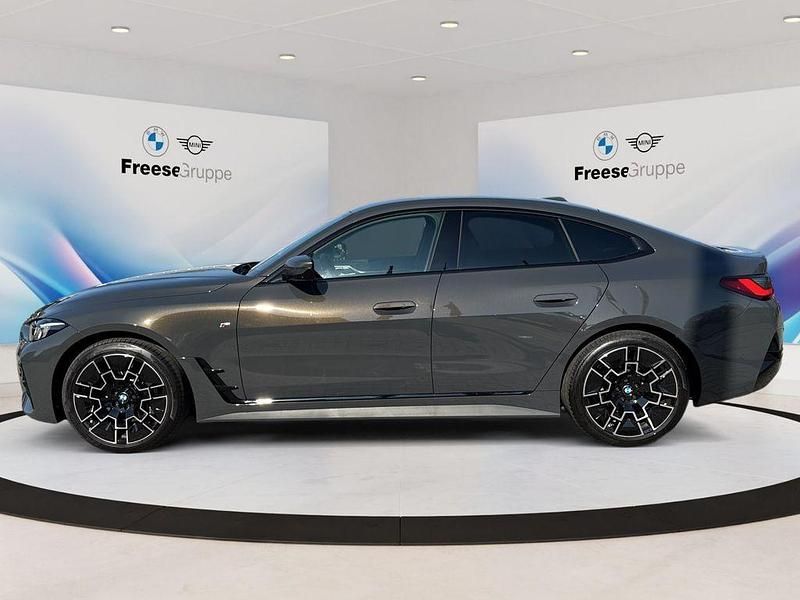 Neu BMW 420 Shadowline 184 PS (135 kW) 2025 Grau Coupé