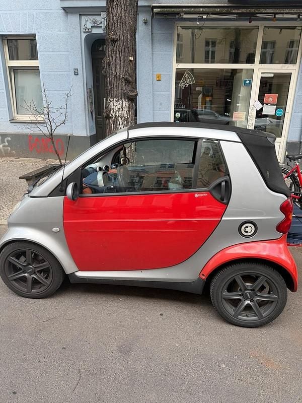 Second-hand Smart ForTwo Cabrio 2000 Roșu Cabrio