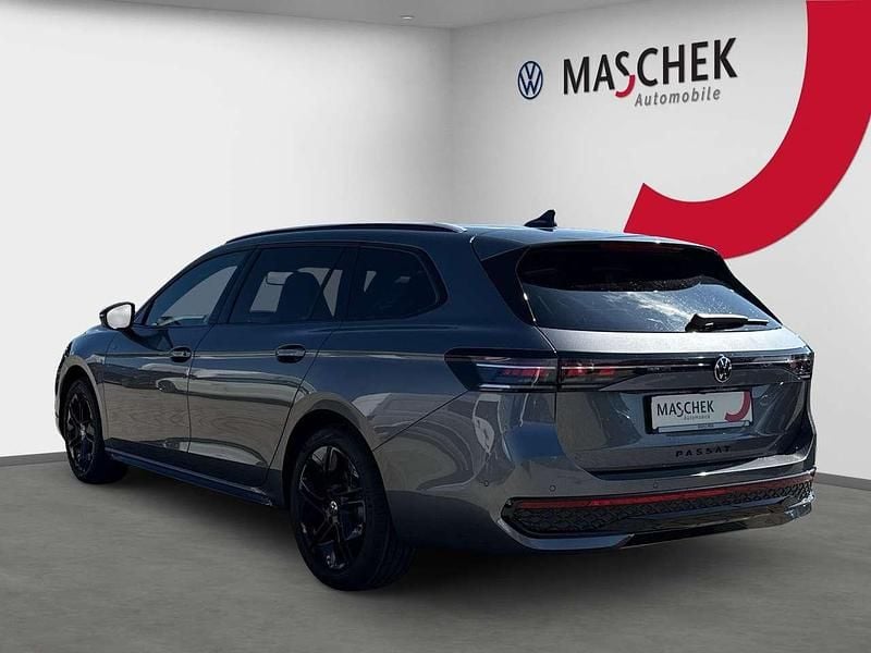 Ny VW Passat R-line 150 HK (110 kW) 2025 Grå Sedan