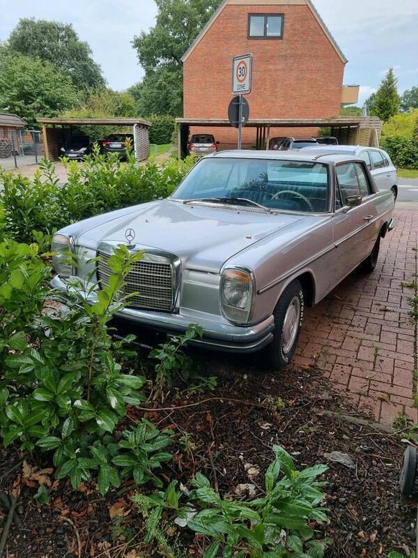 Grau Gebraucht 1969 Mercedes W114 Coupé | 16.000 € - Bild 1/4