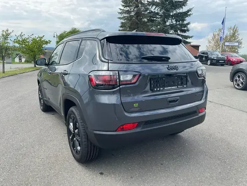 Gebraucht Jeep Compass Night Eagle 131 PS (96 kW) 2023 Grau SUV