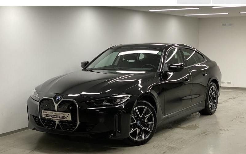 Saphirschwarz Gebraucht 2022 BMW i4 Efficient Dynamics Limousine | 36.450 € (Guter Preis) - Bild 1/4