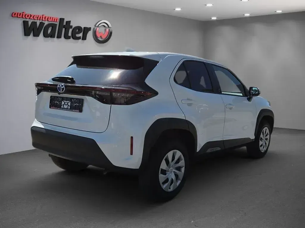 Gebraucht Toyota Yaris Cross Team 116 PS (85 kW) 2022 Weiß SUV
