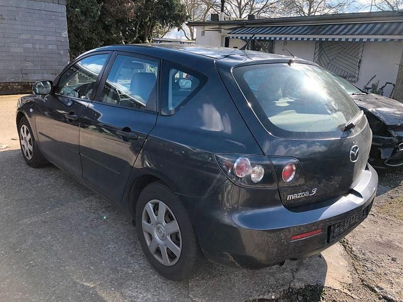 Gebraucht Mazda 3 Comfort 84 PS (61 kW) 2007 Grau Limousine