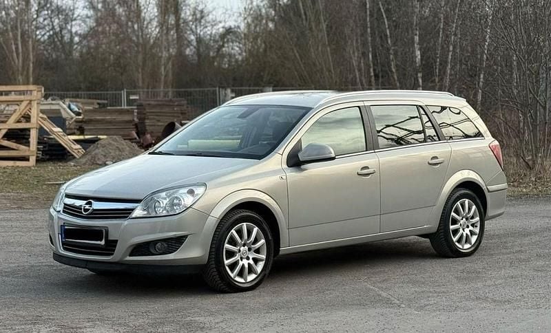 Gebraucht Opel Astra 116 PS (85 kW) 2010 Beige Kombi