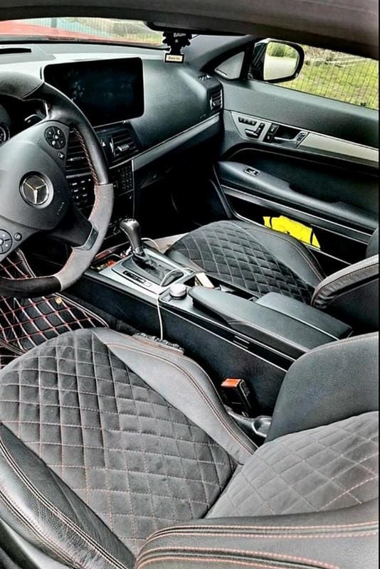 Gebraucht Mercedes E350 306 PS (225 kW) 2009 Rot Coupé