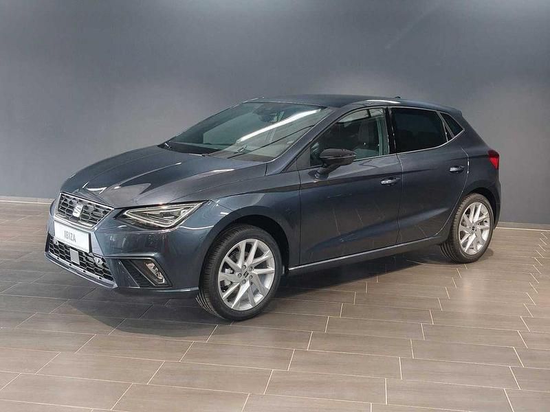 Magnetic grau metallic Neu 2025 Seat Ibiza FR Limousine | 26.560 € (Fairer Preis) - Bild 1/4