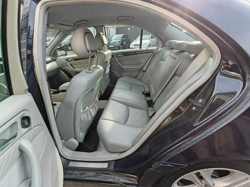 Gebraucht Mercedes 320 218 PS (160 kW) 2003 Blau Limousine