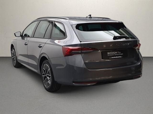 Neu Skoda Octavia Selection 116 PS (85 kW) 2025 Graphitegrau metallic Kombi