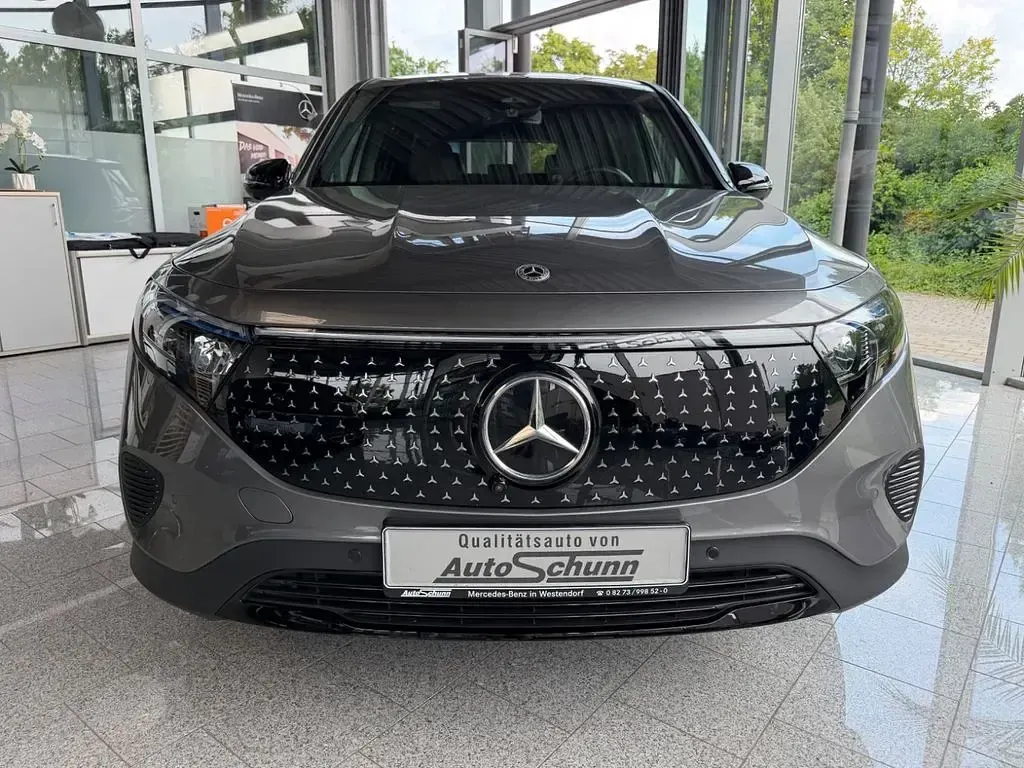 Gebraucht Mercedes EQB300 167 kW (228 PS) 2025 Grau SUV
