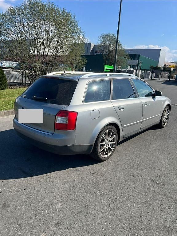 Gebraucht Audi A4 S-Line 131 PS (96 kW) 2001 Silber Kombi