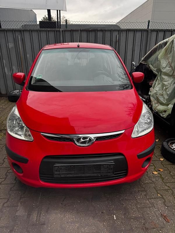 Rot Gebraucht 2009 Hyundai i10 Kleinwagen | 2.500 € (Fairer Preis) - Bild 1/4