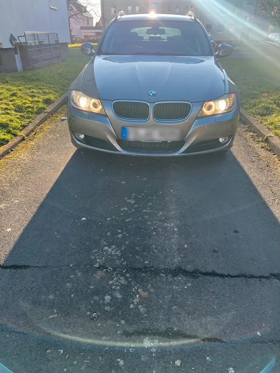 Używany BMW 318 146 KM (107 kW) 2009 Srebrny Kombi