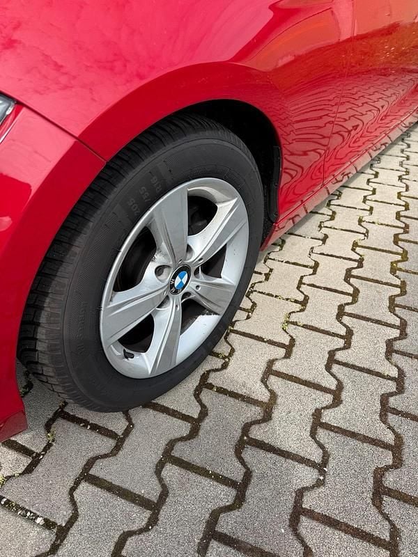 Second-hand BMW 116 Shadowline 2012 Roșu Hatchback