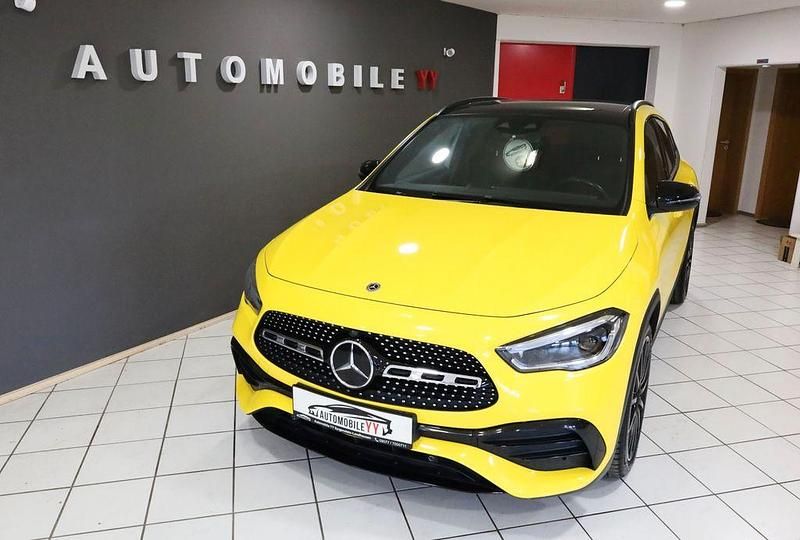 Weiß Gebraucht 2020 Mercedes GLA220 AMG line SUV | 33.900 € (Etwas zu teuer) - Bild 1/4