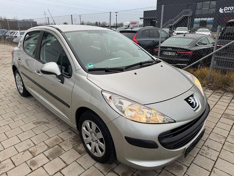 Grau Gebraucht 2008 Peugeot 207 Tendance Limousine | 2.750 € (Fairer Preis) - Bild 1/4