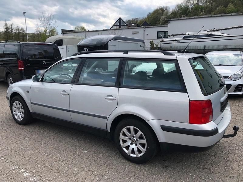 Second-hand VW Passat 116 CP (85 kW) 2000 Argintiu Break