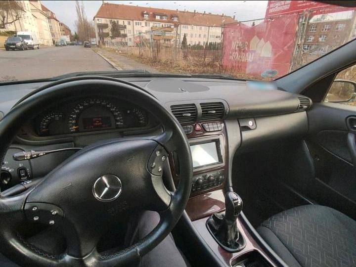 Gebraucht Mercedes C180 150 PS (110 kW) 2004 Blau Limousine