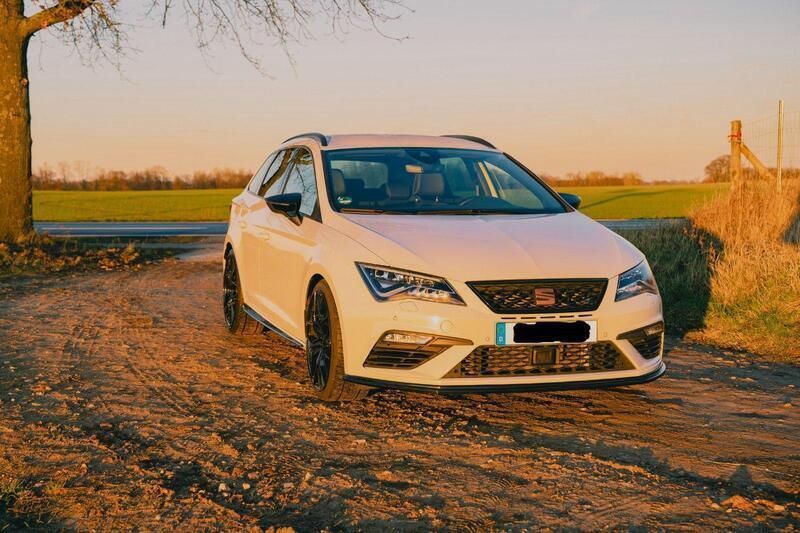 Grau Gebraucht 2020 Cupra Leon Kombi | 25.300 € (Fairer Preis) - Bild 1/4