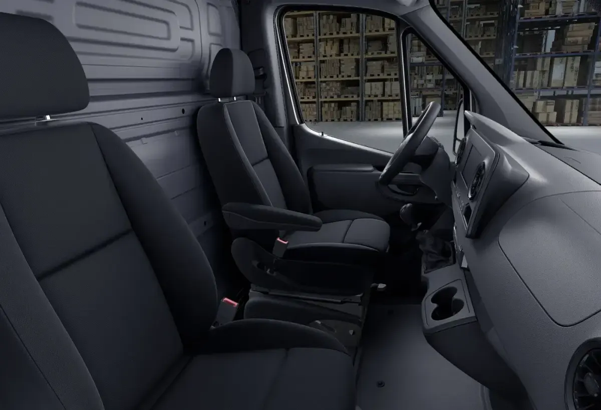 Używany Mercedes Sprinter 143 KM (105 kW) 2021 Szary Van