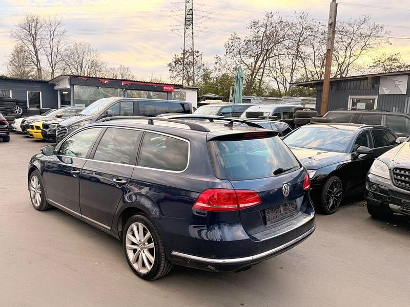 Gebraucht VW Passat Comfortline 140 PS (102 kW) 2012 Blau Kombi