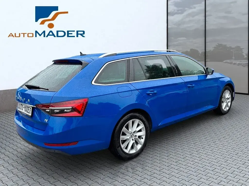 Gebraucht Skoda Superb Style 156 PS (114 kW) 2023 Blau Kombi