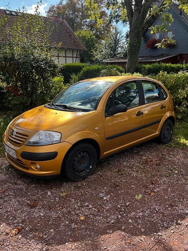 Gold Gebraucht 2002 Citroën C3 Kleinwagen | 800 € (Guter Preis) - Bild 1/4