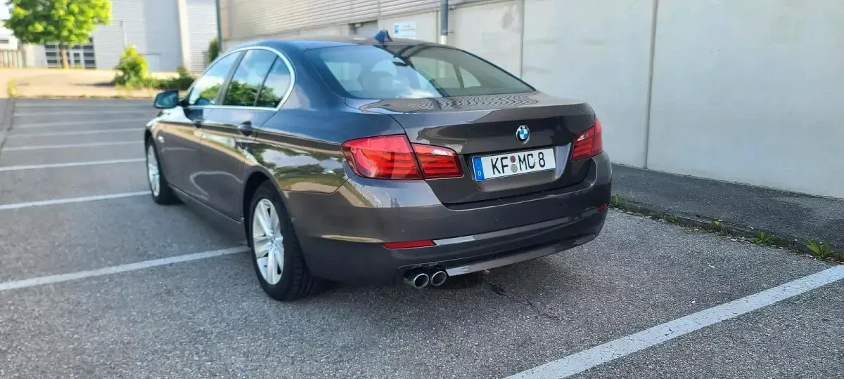 Gebraucht BMW 525 204 PS (150 kW) 2010 Braun Limousine