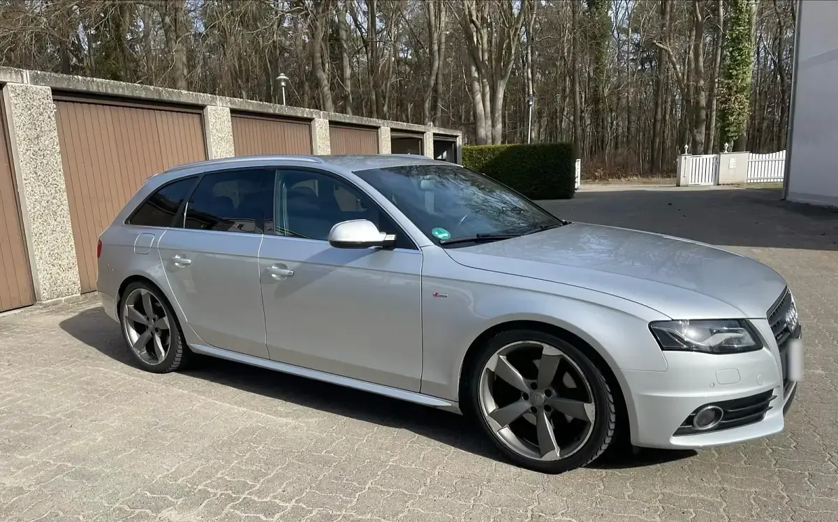 Gebraucht Audi A4 S-Line 170 PS (125 kW) 2011 Silber Kombi