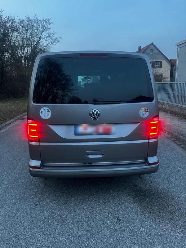 Second-hand VW Multivan 204 CP (150 kW) 2017 Bej Monovolum