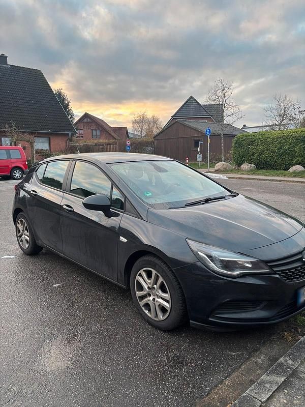 Gebraucht Opel Astra 110 PS (80 kW) 2016 Schwarz Limousine