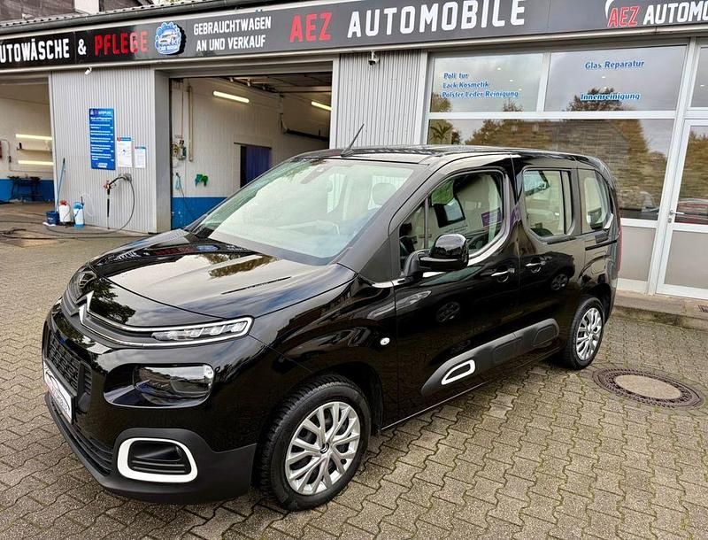 Schwarz Gebraucht 2020 Citroën Berlingo Feel Van / Kleinbus | 11.950 € (Guter Preis) - Bild 1/4