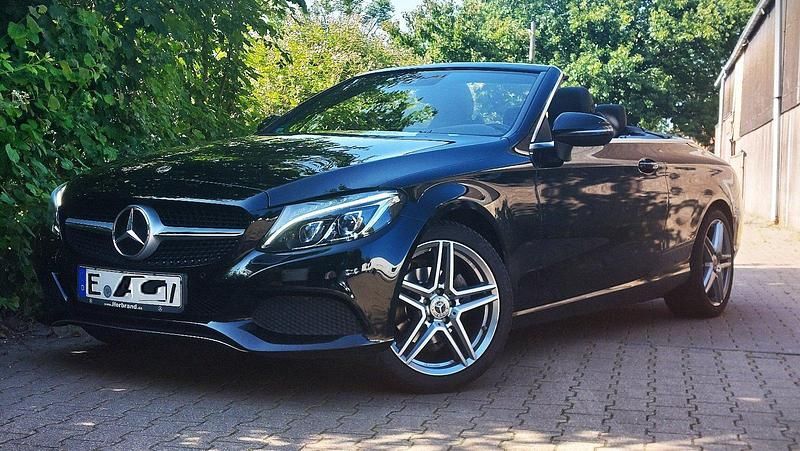 Schwarz Gebraucht 2017 Mercedes C180 Cabrio | 18.990 € (Superpreis) - Bild 1/4