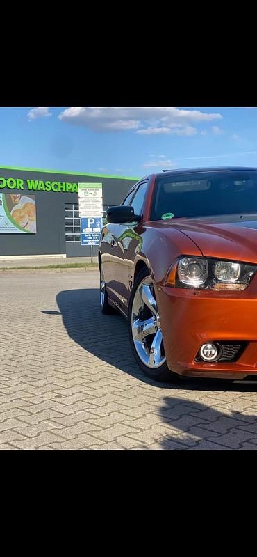 Gebraucht Dodge Charger 375 PS (275 kW) 2012 Orange Limousine