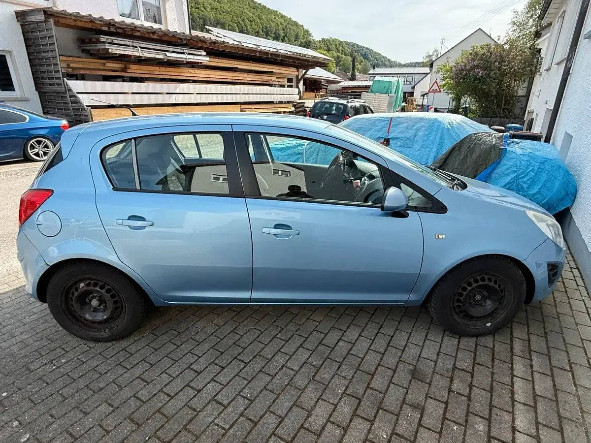 Gebraucht Opel Corsa 95 PS (69 kW) 2013 Blau Kleinwagen