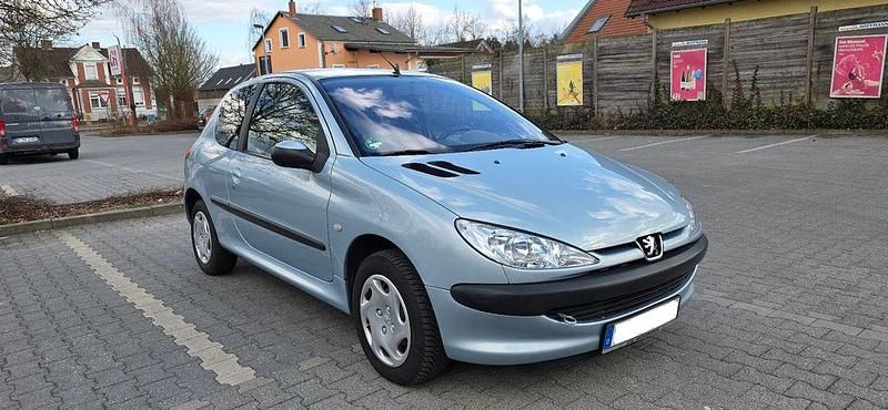 Gebraucht Peugeot 206 75 PS (55 kW) 2003 Blau Limousine