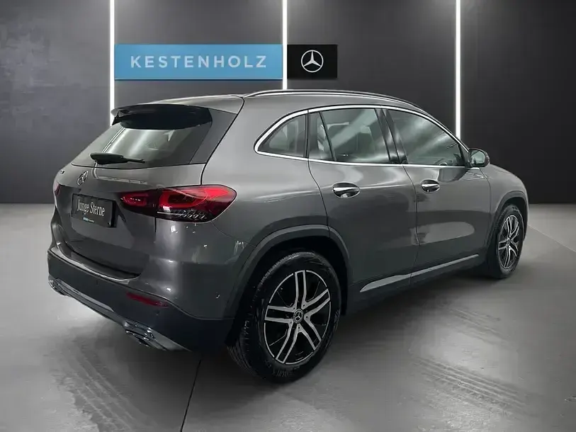 Gebraucht Mercedes GLA220 190 PS (139 kW) 2023 Grau SUV