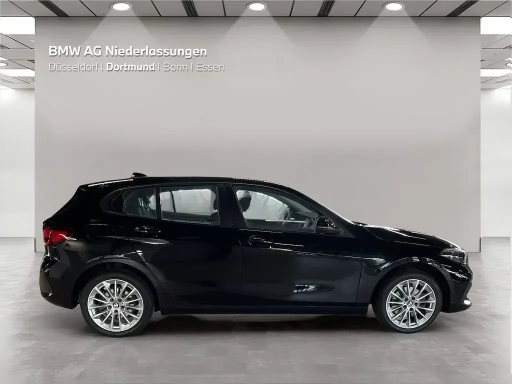 Gebraucht BMW 118 136 PS (100 kW) 2023 Schwarz Limousine