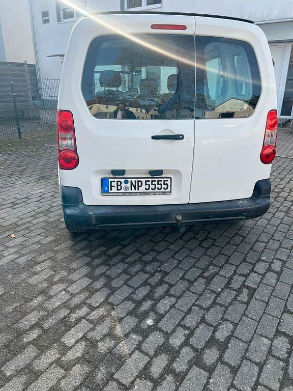 Gebraucht Citroën Berlingo SELECTION 98 PS (72 kW) 2012 Weiß Van / Kleinbus