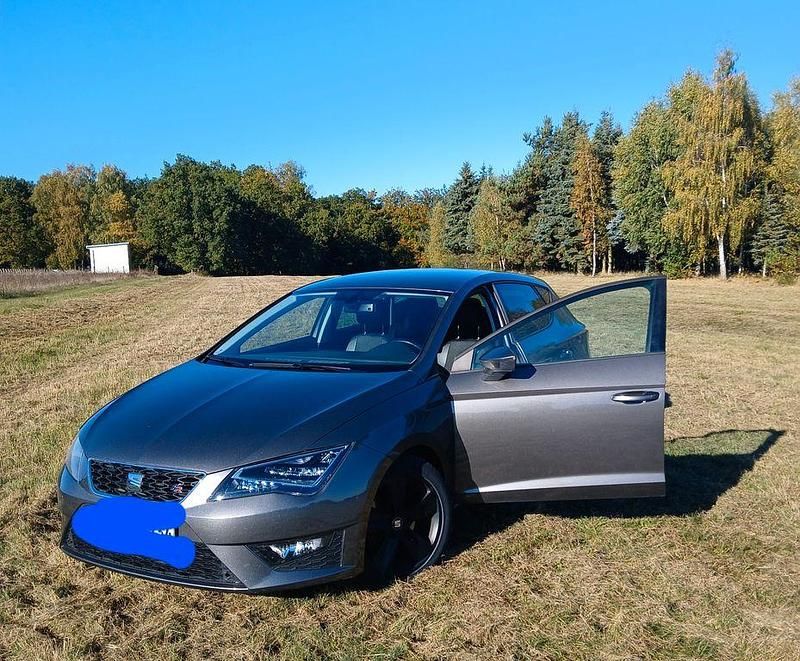 Grau Gebraucht 2016 Seat Leon FR Limousine | 7.300 € (Fairer Preis) - Bild 1/4