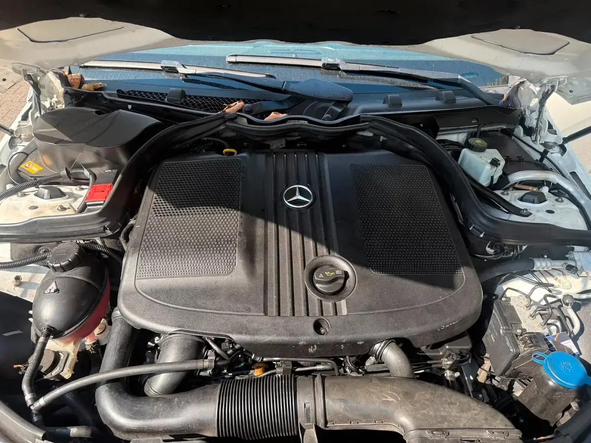 Gebraucht Mercedes C220 170 PS (125 kW) 2013 Weiß Coupé