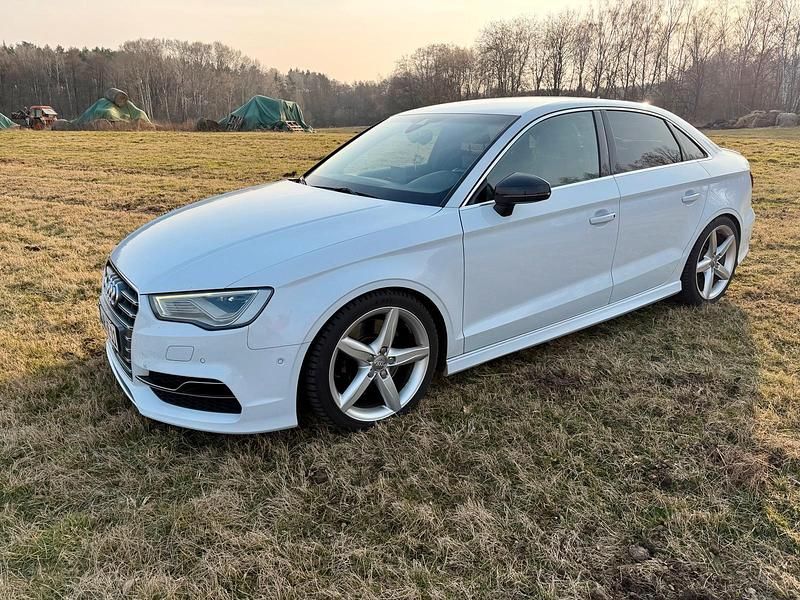 Second-hand Audi S3 400 CP (294 kW) 2014 Alb Berlinǎ