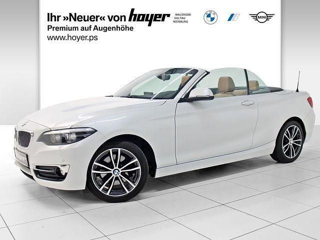 Mineralweiss metallic Gebraucht 2018 BMW 220 Luxury Line Cabrio | 25.430 € (Fairer Preis) - Bild 1/4
