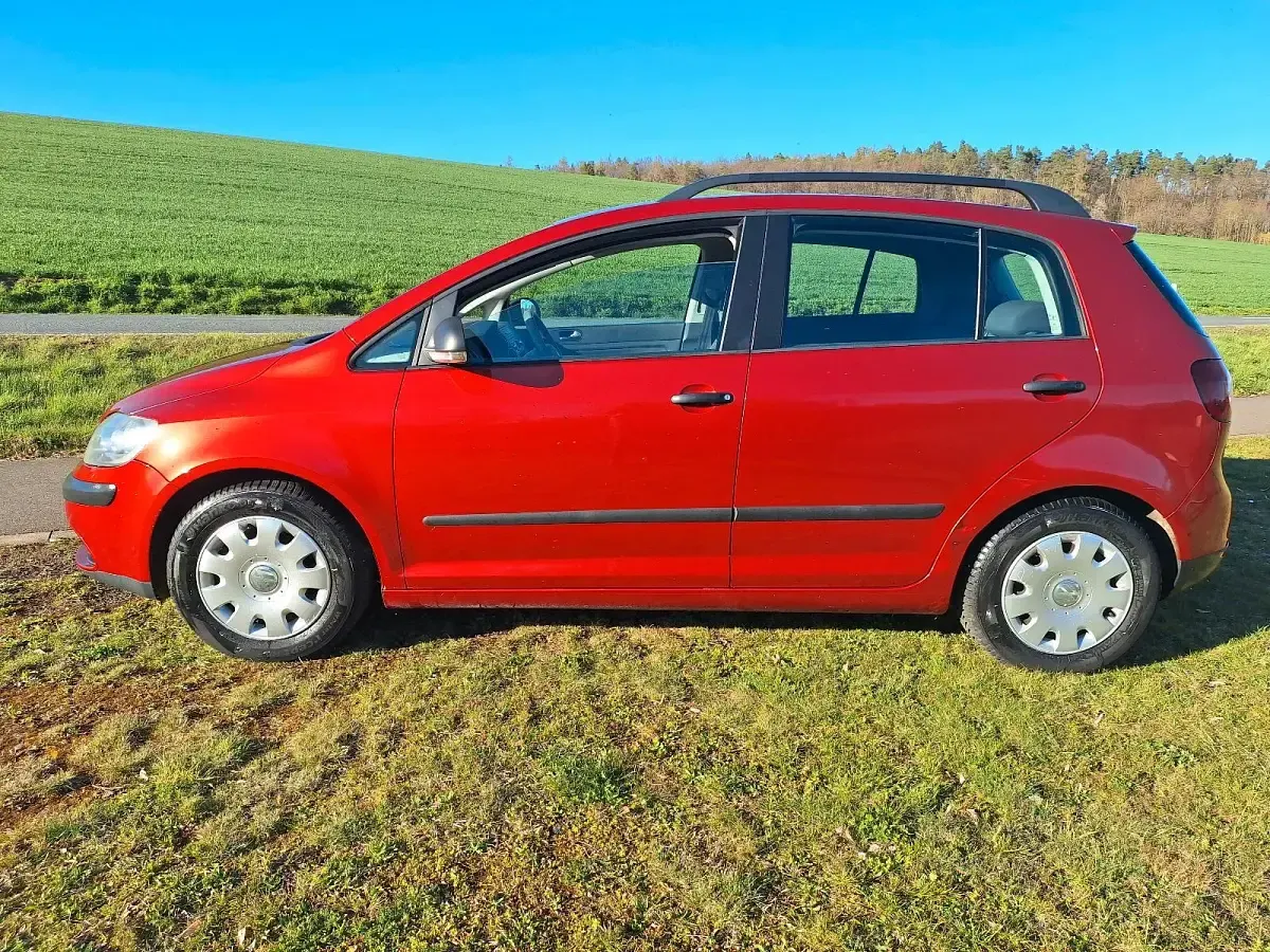 Gebraucht VW Golf Plus Cross 122 PS (89 kW) 2008 Rot Van / Kleinbus