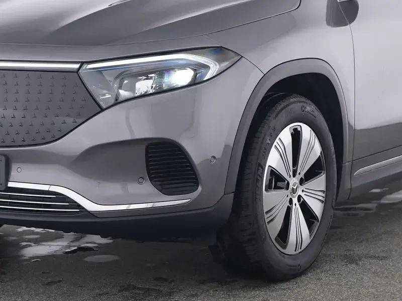 Gebraucht Mercedes EQA300 Progressive 167 kW (228 PS) 2025 Grau SUV