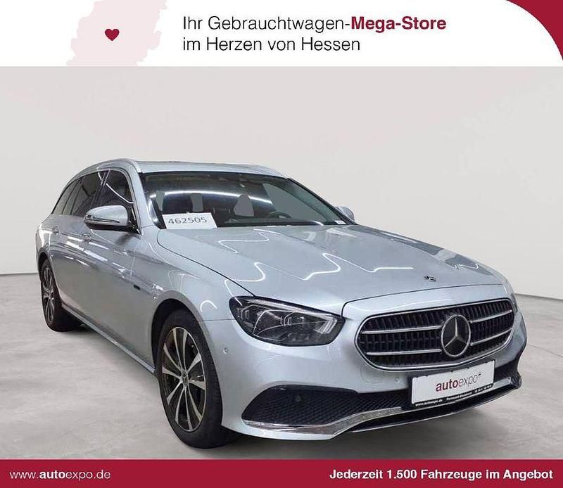Silber Gebraucht 2020 Mercedes E300 Limousine | 21.089 € (Fairer Preis) - Bild 1/4