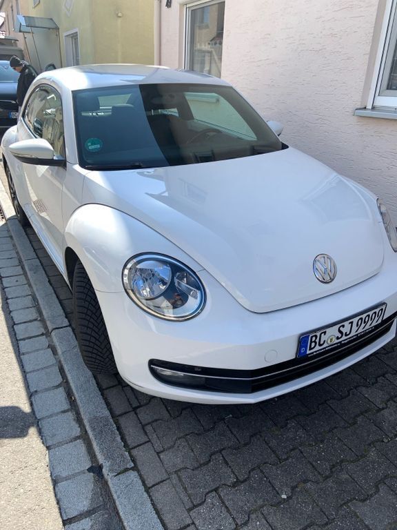Weiß Gebraucht 2012 VW Beetle Limousine | 8.199 € (Guter Preis) - Bild 1/4